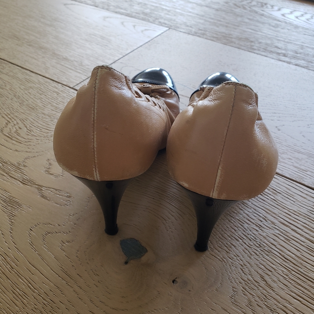 Chanel cap toe vintage pumps - Picture 6 of 6